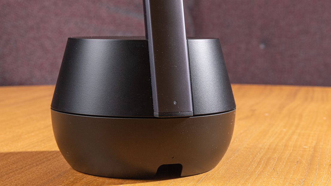 The rotating base of the Belkin Auto-Tracking Stand Pro.