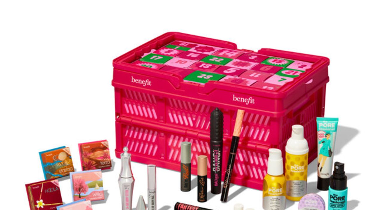 benefit cosmetics advent calendar.jpg