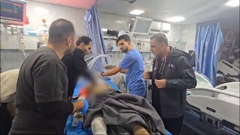 https://media.cnn.com/api/v1/images/stellar/prod/besieged-gaza-hospital-thumb30.jpg?c=16x9&q=w_800,c_fill