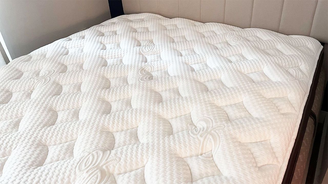 Best Mattress 2024: Tested & Reviewed by Experts