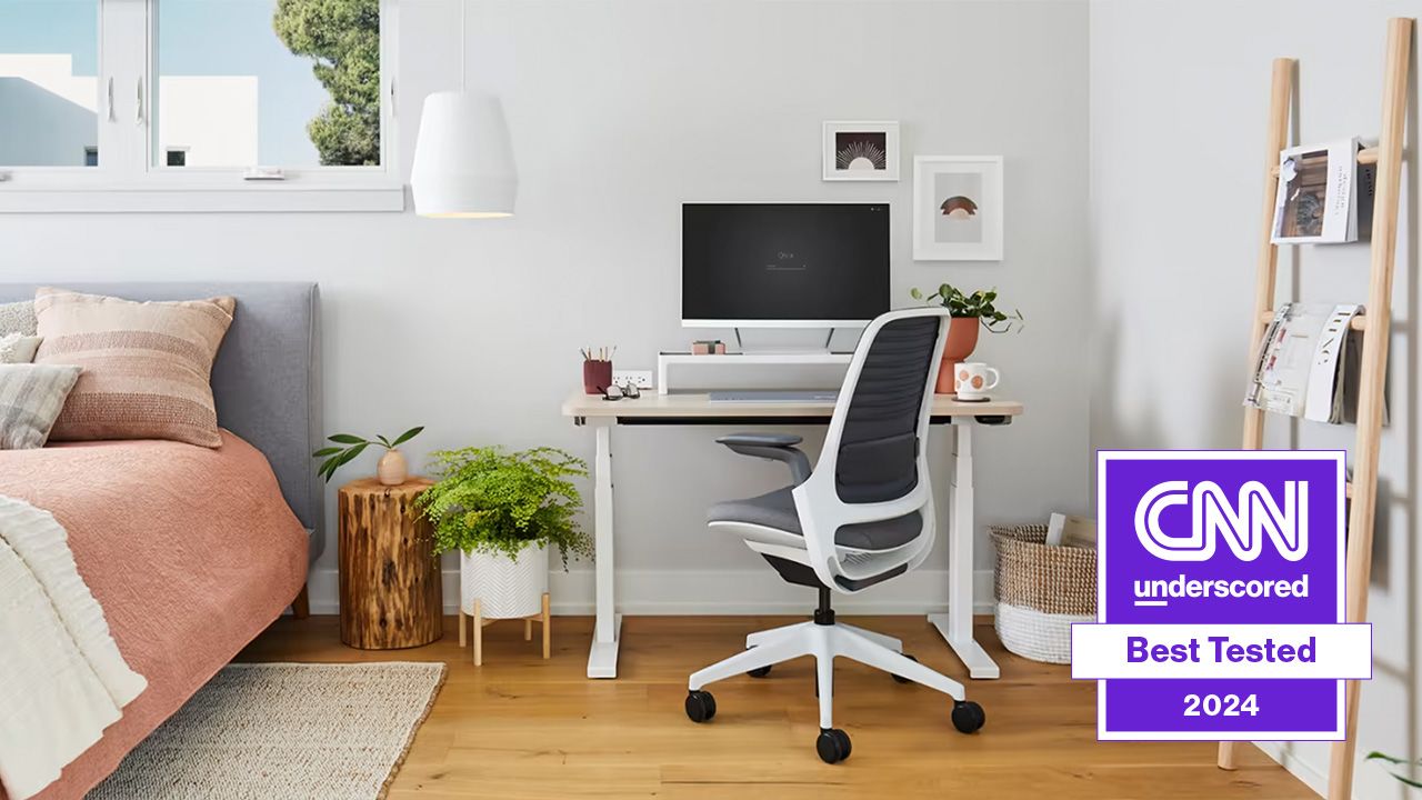 This Is the Absolute Best Home Office Desk Chair, According to Top