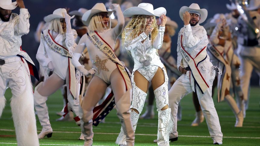 Beyonce Bowl Getty.jpg