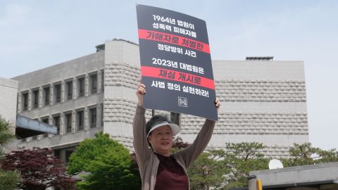 Choi Mal-ja holding a one-person protest in front of the Supreme Court in Seoul on May 2023.