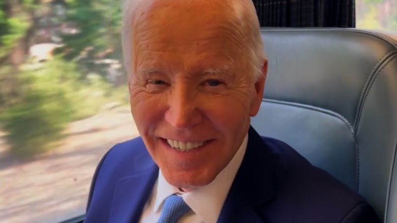 BIDEN POPE THUMB.jpg