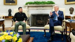 El presidente de Estados Unidos, Joe Biden, y el presidente de Ucrania, Volodymyr Zelensky, se reúnen en la Oficina Oval en Washington, DC, el 26 de septiembre de 2024.
