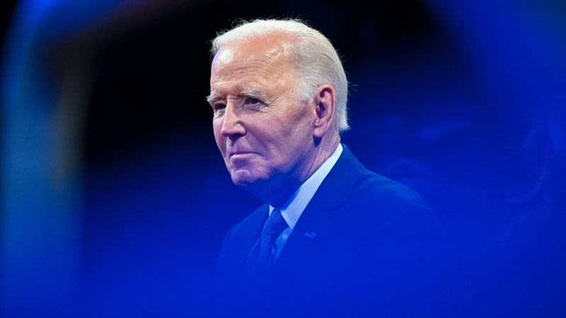 Diagnóstico de cáncer de próstata en Biden genera debate sobre salud pública y transparencia