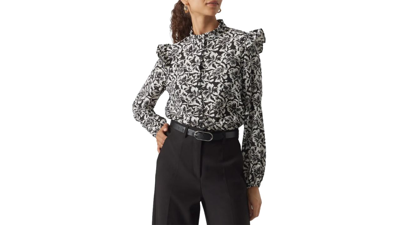 black floral top_.jpg