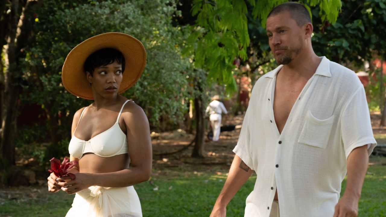 Naomi Ackie and Channing Tatum in "Blink Twice"