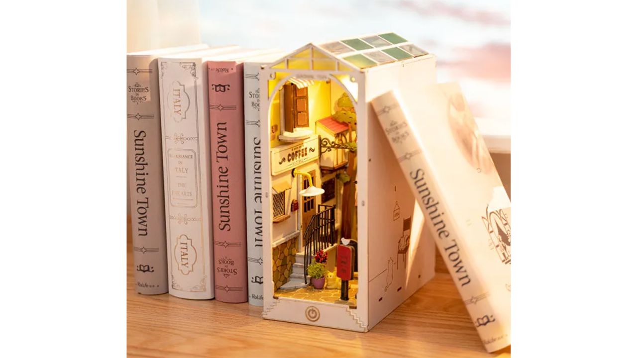 10 Valentine's Day Gifts Perfect for Book Lovers - Calling Card Books