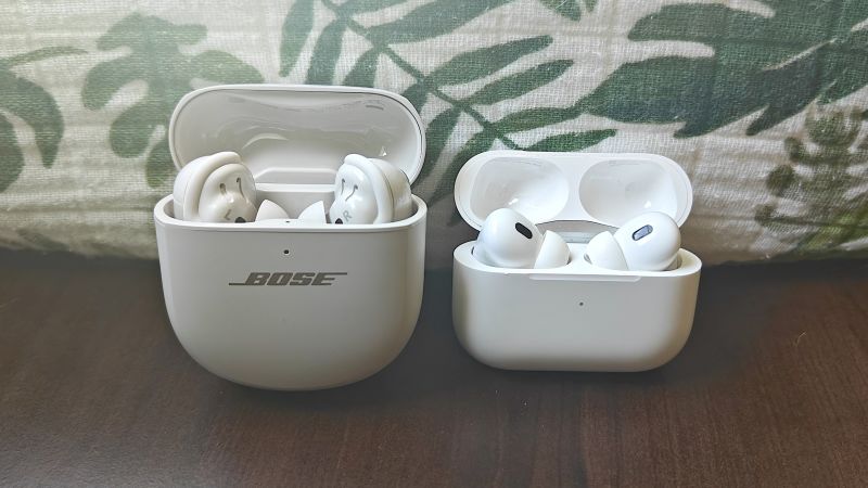 Bose quietcomfort vs discount airpods