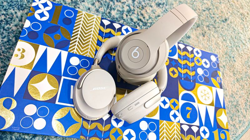 Bose 700 headphones cheap vs beats studio 3