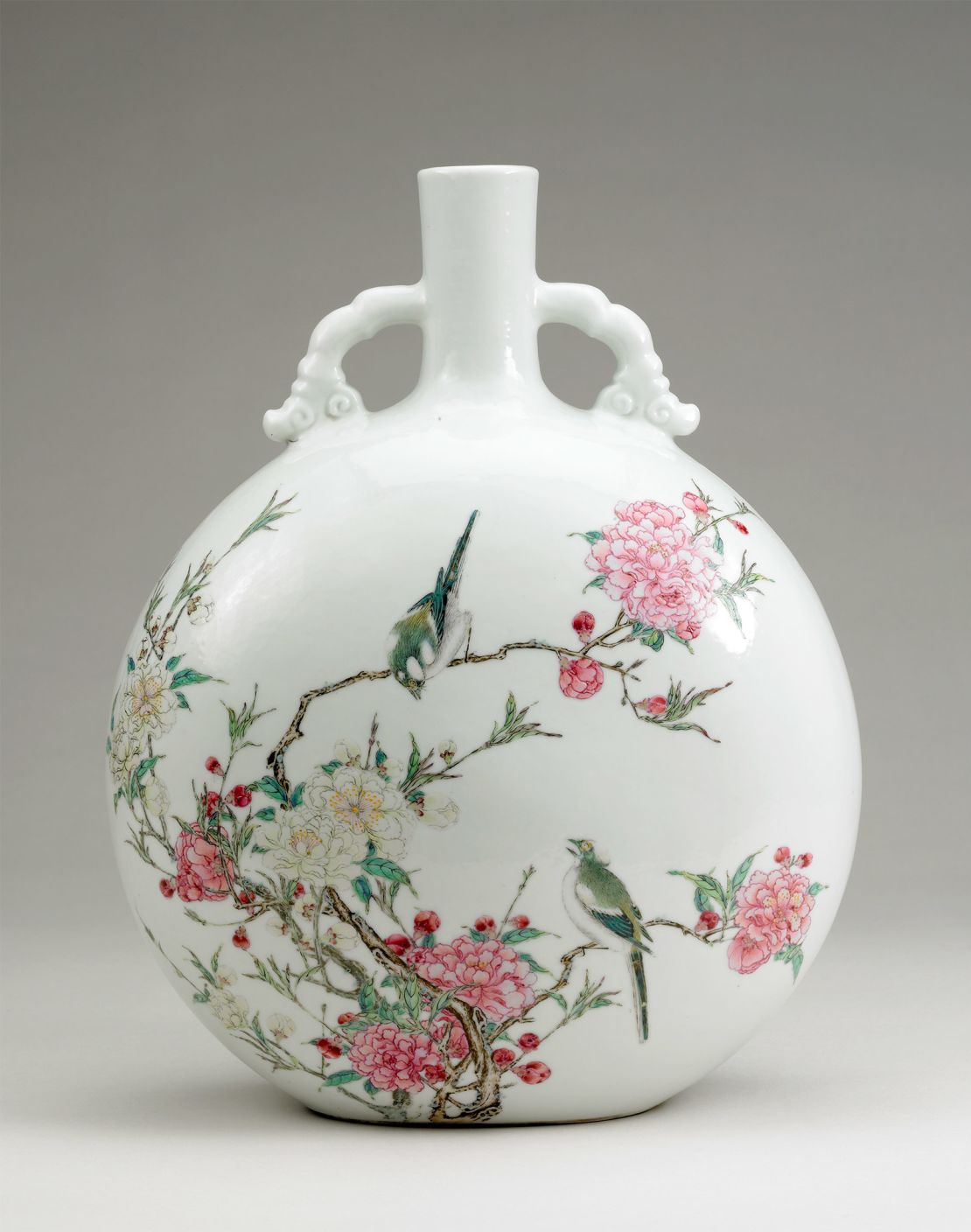 Bottle-shaped flask, Qing dynasty, Yongzheng, 1723-1735.