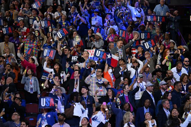 Texas delegates cheer during Tuesday's ceremonial roll call.