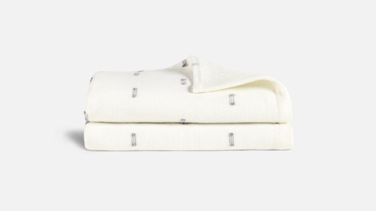 Brooklinen Dot Jacquard Fouta Bath Towel Bundle.jpg