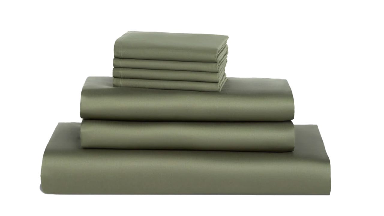 Brooklinen Luxe Sateen Hardcore Sheet Bundle Fresh Moss.jpg