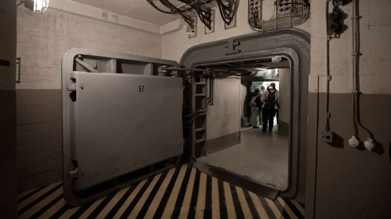 En la imagen se muestra un antiguo búnker del gobierno de Alemania Occidental de la época de la Guerra Fría, cerca de la ciudad de Bad Neuenahr-Ahrweiler, el 16 de abril.