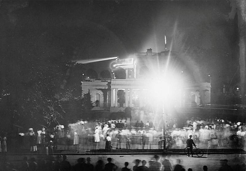 White House East Wing Demolished for Trump's Controversial Ballroom Project
