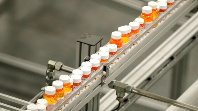 Trump seeks to lower US drug costs by challenging prices in other countries | CNN Politics