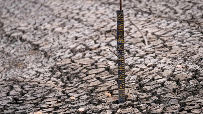 Столицата на Колумбия да ограничава водата, тъй като Ел Ниньо допринася за сушата