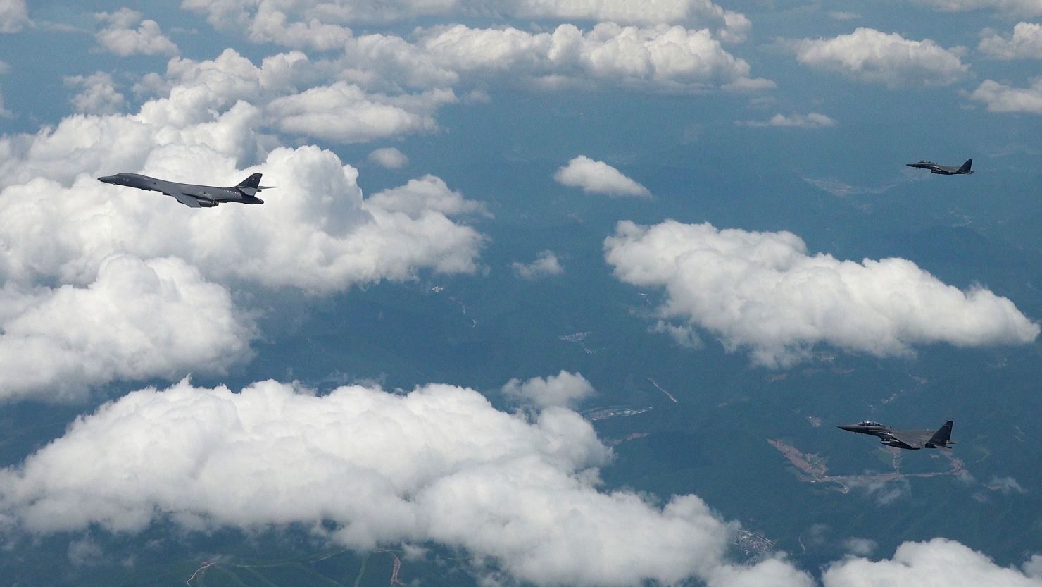 US flies long-range B-1B bomber over Korean Peninsula in first live munitions drop in 7 years ...