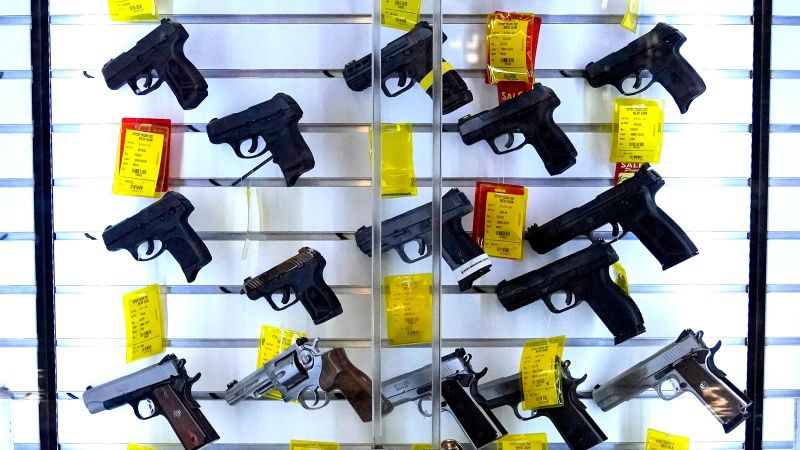 Federal law banning handgun sales 18- to 20-year-olds is unconstitutional, appeals court rules