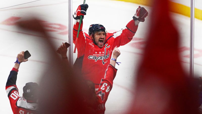 Alex Ovechkin becomes first player to score 900 career goals in NHL history