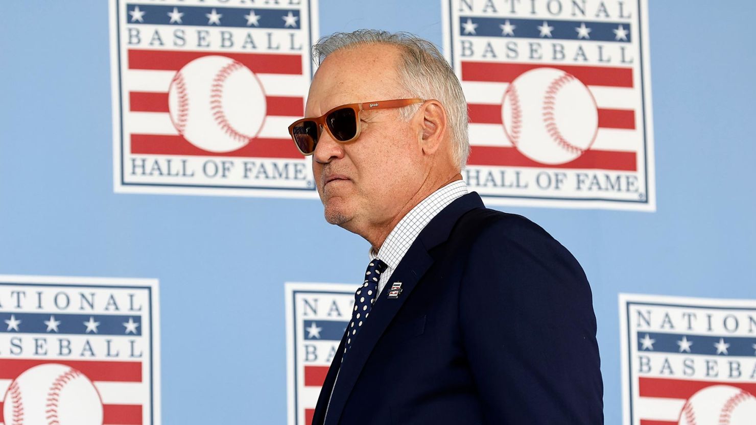 Chicago Cubs great Ryne Sandberg says he is battling cancer again and