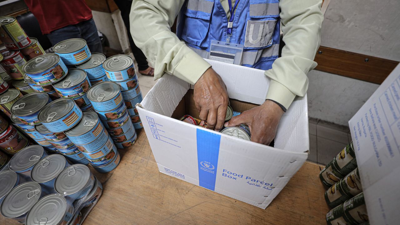 World Food Programme starts distributing food aid after a five-month gap in Gaza City, Gaza on April 17.