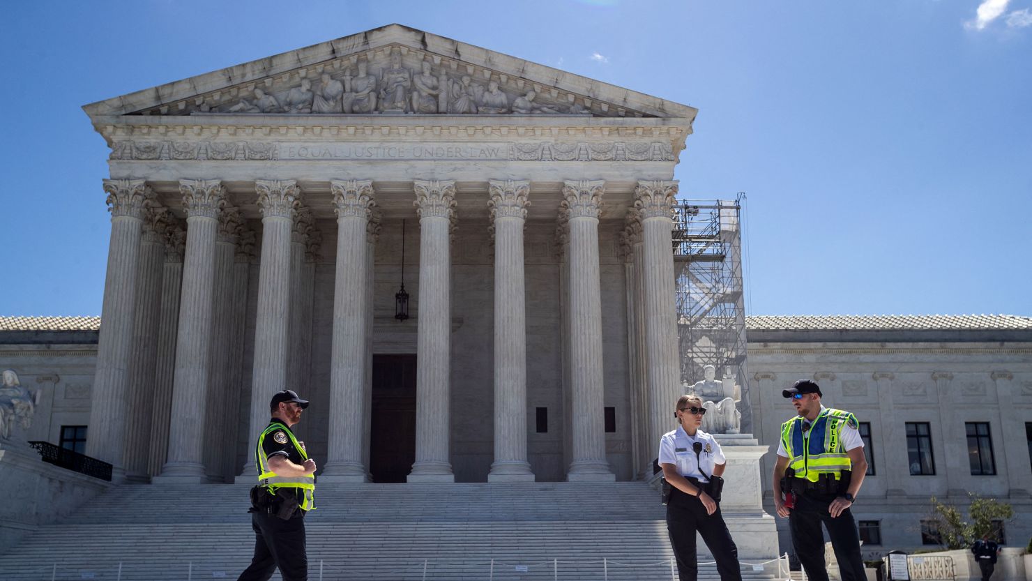 Supreme Court leaves Biden s new student loan repayment plan blocked