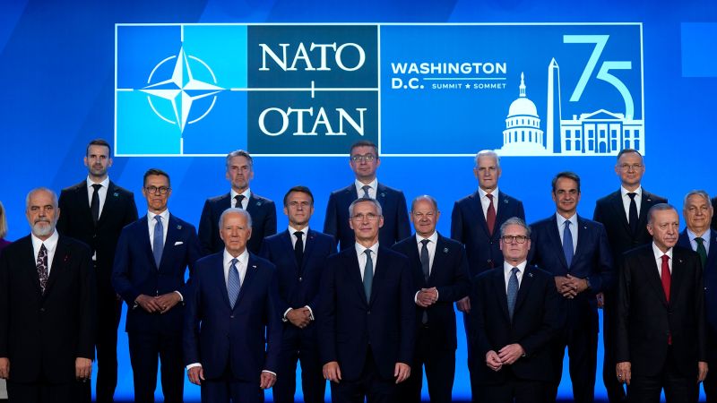 Para pemimpin NATO bersama-sama menegaskan bahwa “masa depan Ukraina di NATO” dan jalurnya “tidak dapat diubah.”