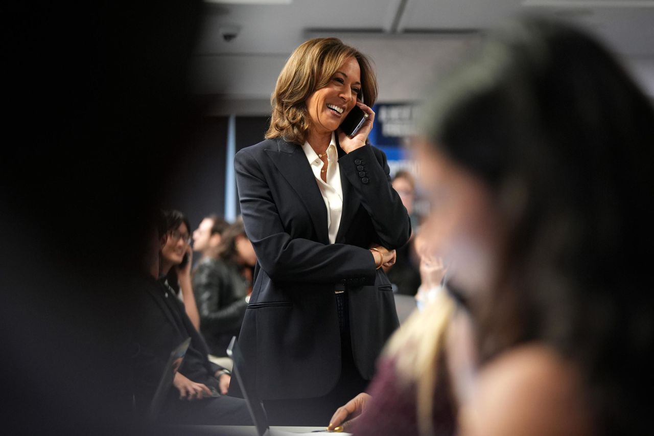 Vice President Kamala Harris drops by a phone bank event at the Democratic National Committee headquarters on Election Day November 5 in Washington, DC. 