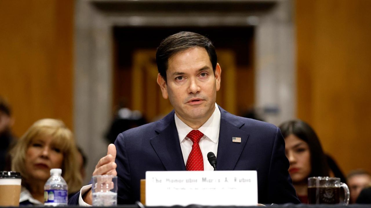 El senador Marco Rubio testifica durante su audiencia de confirmación para el cargo el 15 de enero de 2025 en Washington.