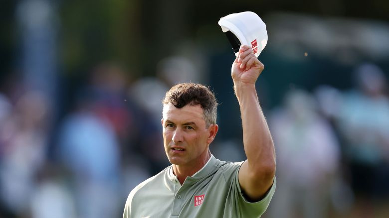 Adam Scott of Australia acknowledges the crowd on the 18th green during the third round of the 125th US Open at Oakmont Country Club on June 14 in Oakmont, Pennsylvania.