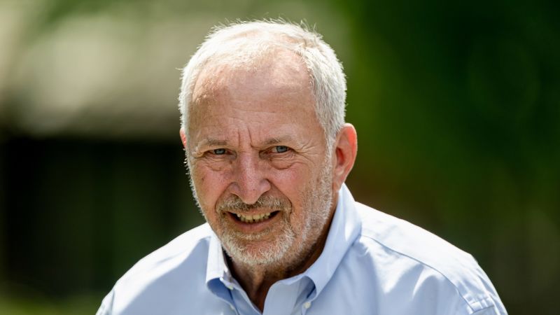 Вижте всички теми Връзката е копирана Следвайте Сенатор Елизабет Уорън