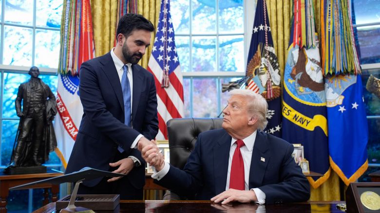 Zohran Mamdani, mayor-elect of New York, left, and US President Donald Trump shake hands during a meeting in the Oval Office of the White House in Washington, DC, US, on Friday, Nov. 21, 2025. Trump said he talked about the need for New York utility Consolidated Edison Inc. to lower rates during a meeting with Mamdani at the White House.
