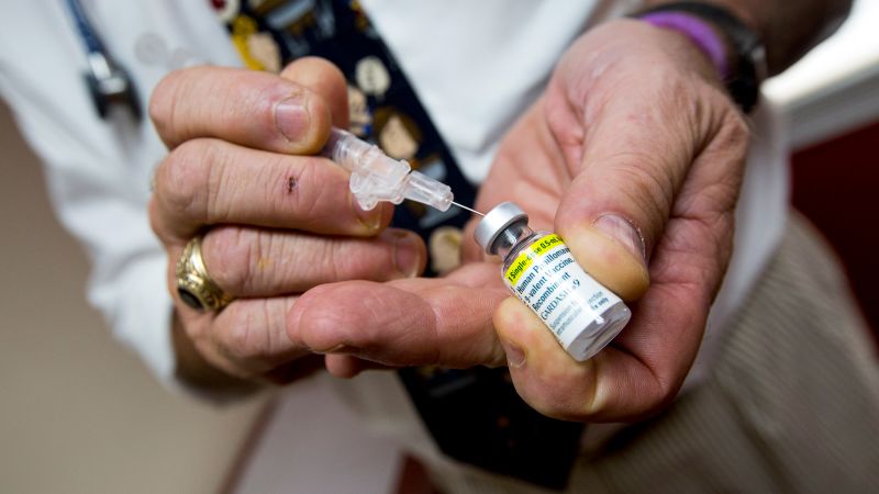 Ваксината срещу HPV може да предотврати хиляди случаи на рак всяка година. Над една трета от американците не знаят за това 