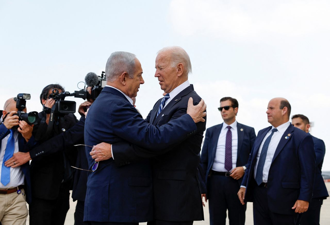 U.S. President Joe?Biden?is welcomed by Israeli Prime Minster Benjamin Netanyahu in Tel Aviv, Israel, on October 18, 2023. REUTERS/