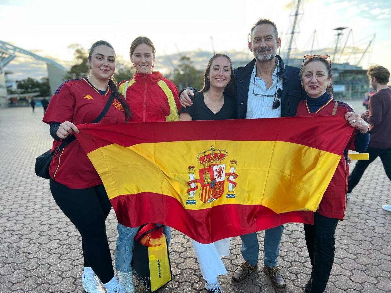 Abigayle, Alicia, Mar, Tito and Maria are in Sydney hoping to witness history for Spain.