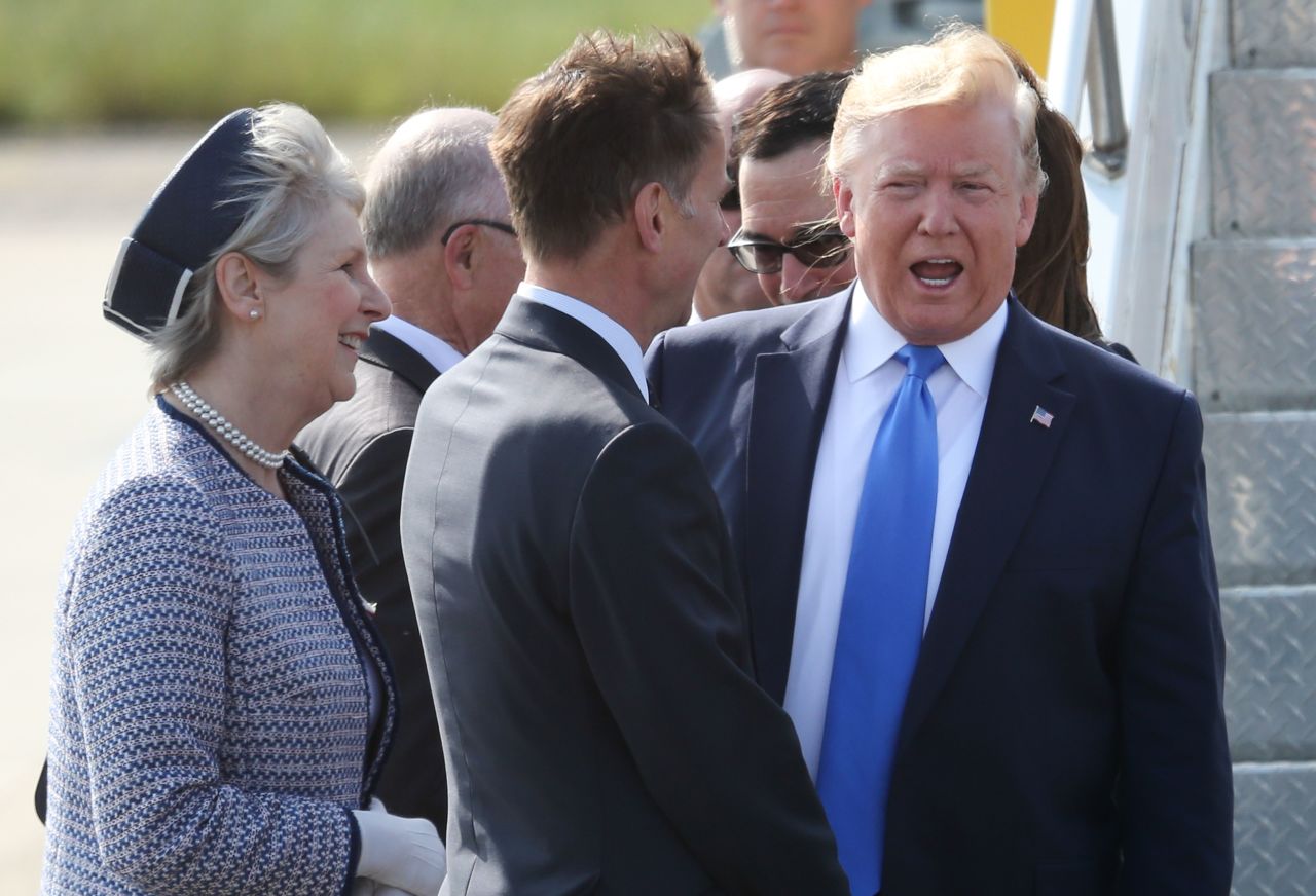 Trump and Hunt meet at Stansted Airport