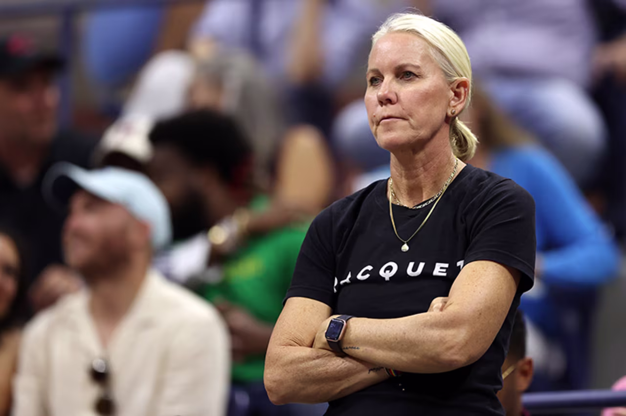 Rennae Stubbs looks on during Friday's match.