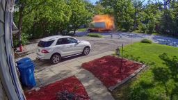 Camión carga explotó en Addison, Illinois.
