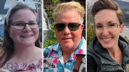 Algunos canadienses están optando por boicotear los viajes a Estados Unidos. De izquierda a derecha: Colleen Whale, Jason Dale, Tamara Boden.