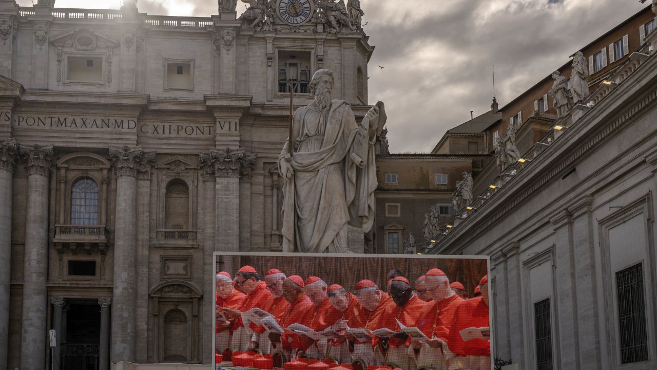 cardenales conclave GettyImages-2213318095.jpg