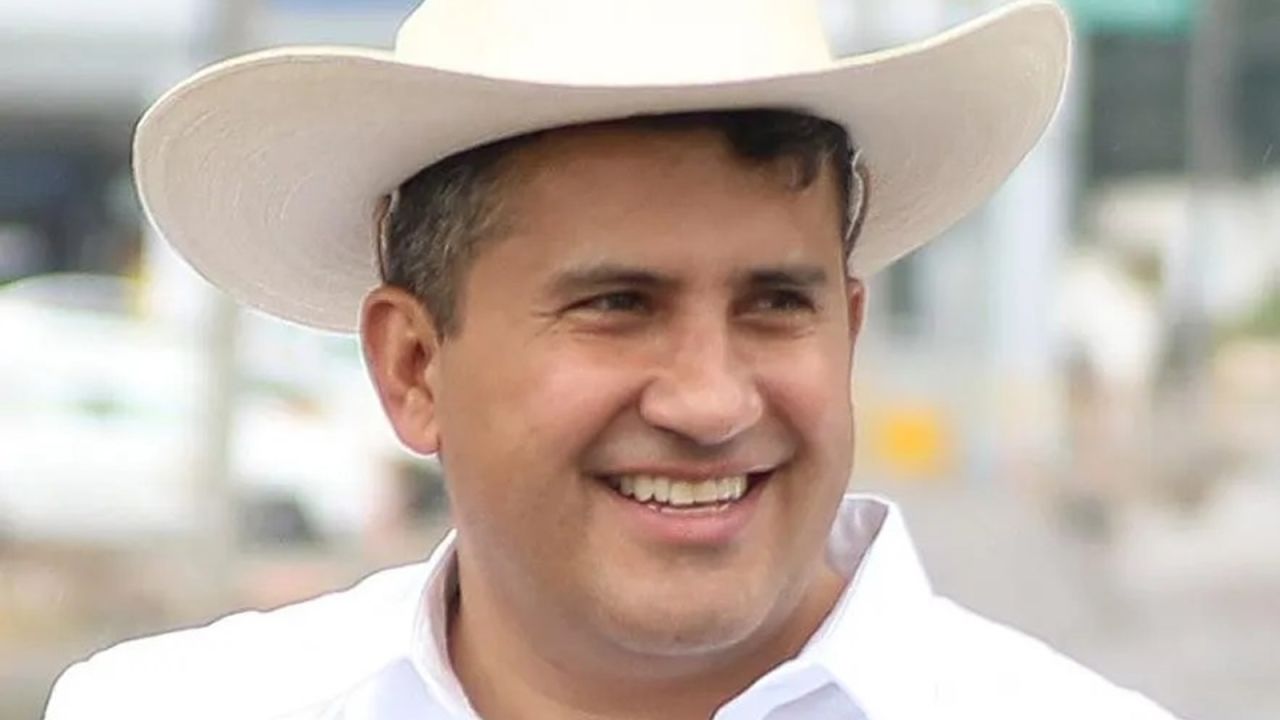 El alcalde de Uruapan, Carlos Manzo, murió a tiros el sábado en un evento.