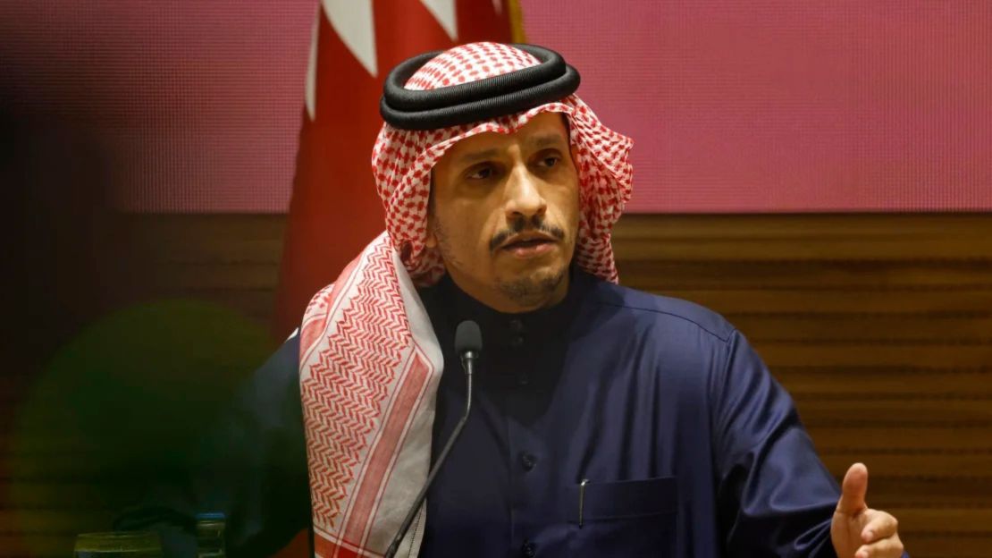 El primer ministro de Qatar, Mohammed bin Abdulrahman bin Jassim Al-Thani, anuncia un acuerdo de alto el fuego y liberación de rehenes en Gaza el miércoles, en Doha.