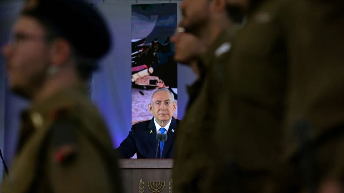 El primer ministro de Israel, Benjamin Netanyahu, pronuncia un discurso en el cementerio militar del Monte Herzl en Jerusalén el 27 de octubre.