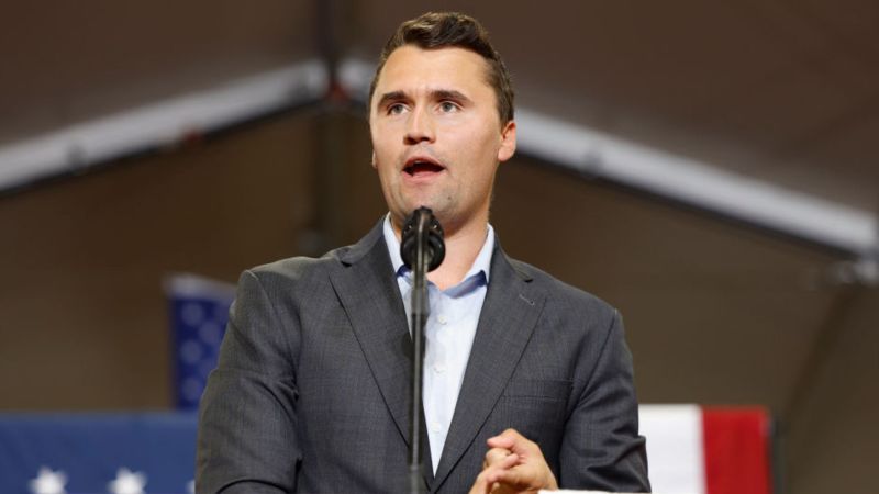 Asesinan a activista conservador Charlie Kirk en tiroteo en Utah Valley University