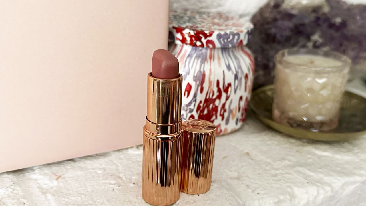 charlotte tilbury lipstick - chelsea.jpg