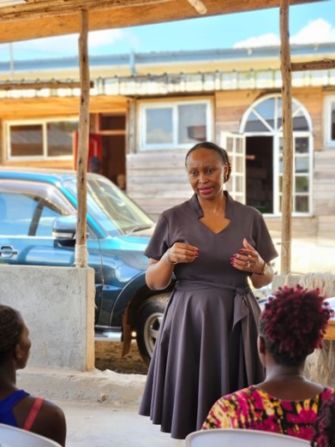 As well as producing organic hair, Tumusiime aims to educate young people on the positive impacts of sustainable waste management and recycling by opening regional educational hubs.