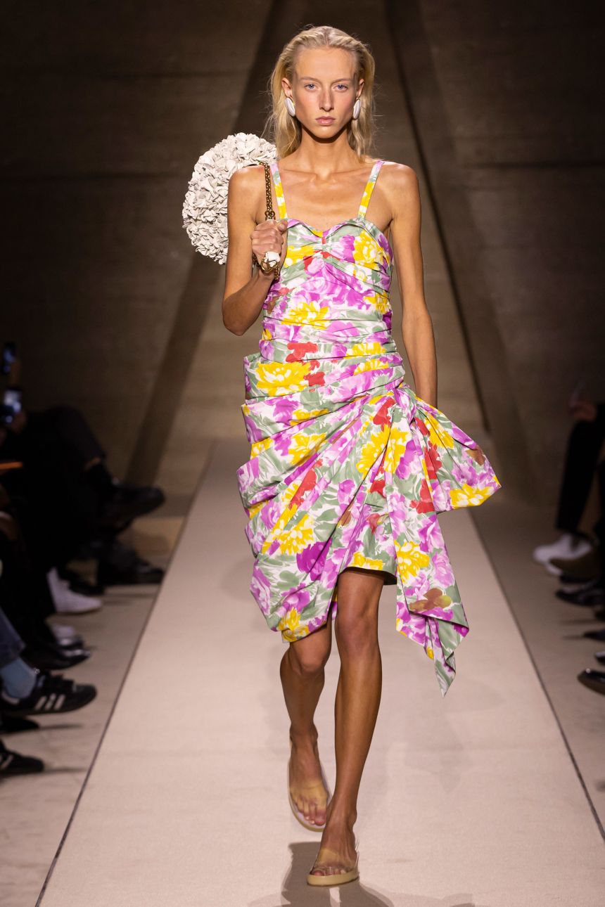 A look from Chloé’s Spring-Summer 2026 collection by Chemena Kamali.